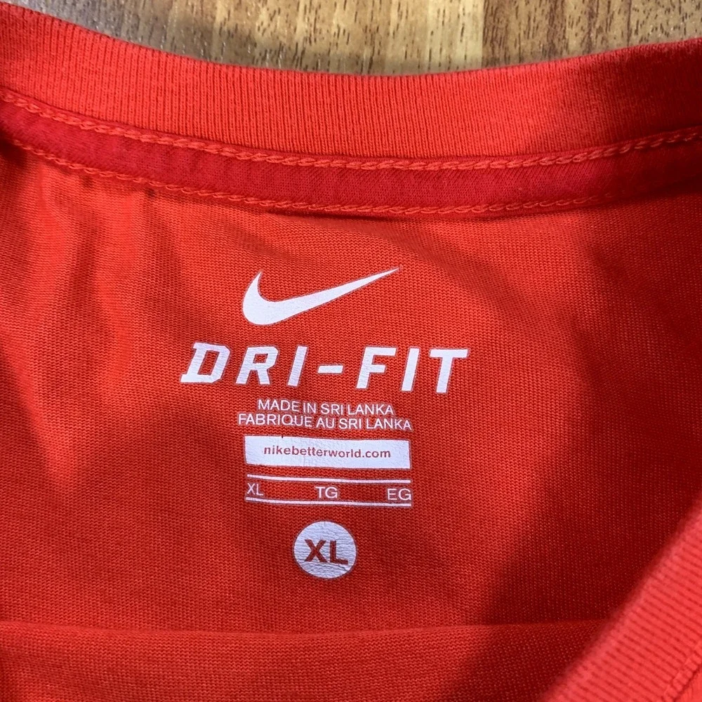 Nike Shirt Mens Extra Large XL Red Broken Basketball Board Athletic Casual